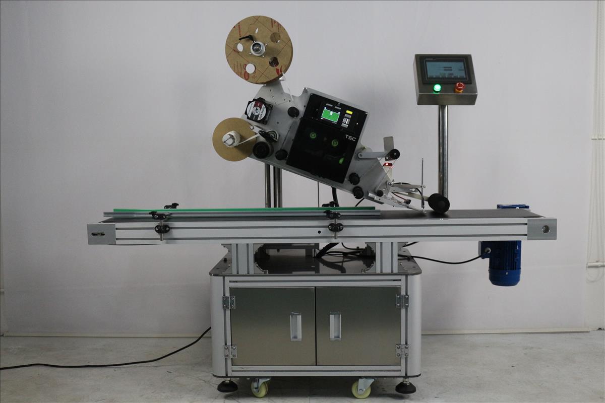 貼標機出現(xiàn)翹標都有哪些原因，貼標機出現(xiàn)翹標該如何解決？