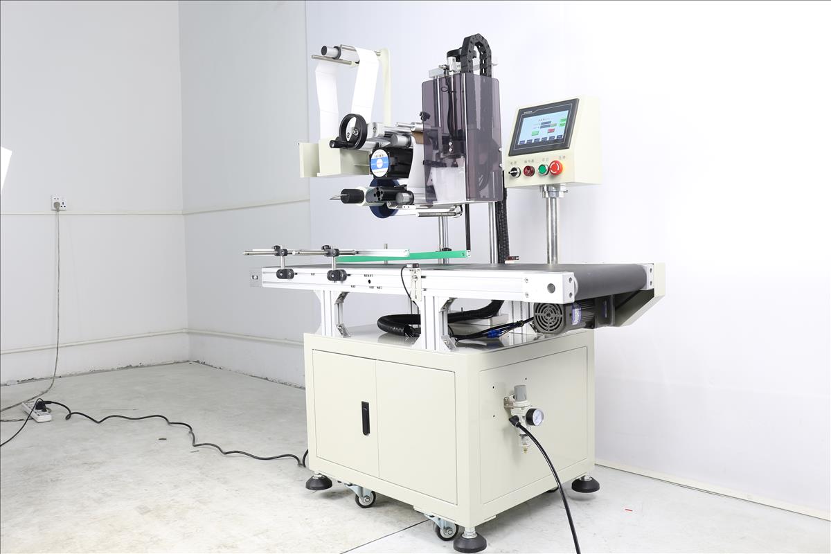 自動貼標機對標簽有什么要求？自動貼標機貼的標簽要做什么樣的？